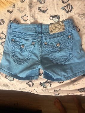 Miss Me Blue Jean Shorts with Decorative Stitching sz 26 bright blue !!!